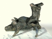 mann-reitet-auf-seinem-schweinehund-bronze-2017-h-14cm